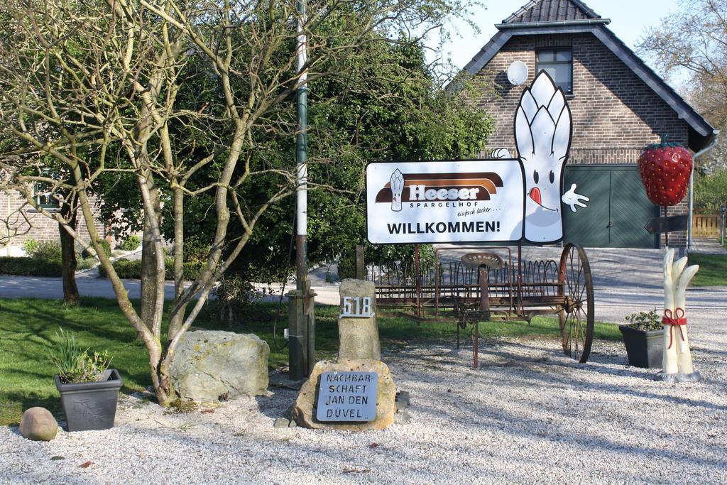 فيزه Heeser Spargelhof Ferienwohnung Landblick الغرفة الصورة